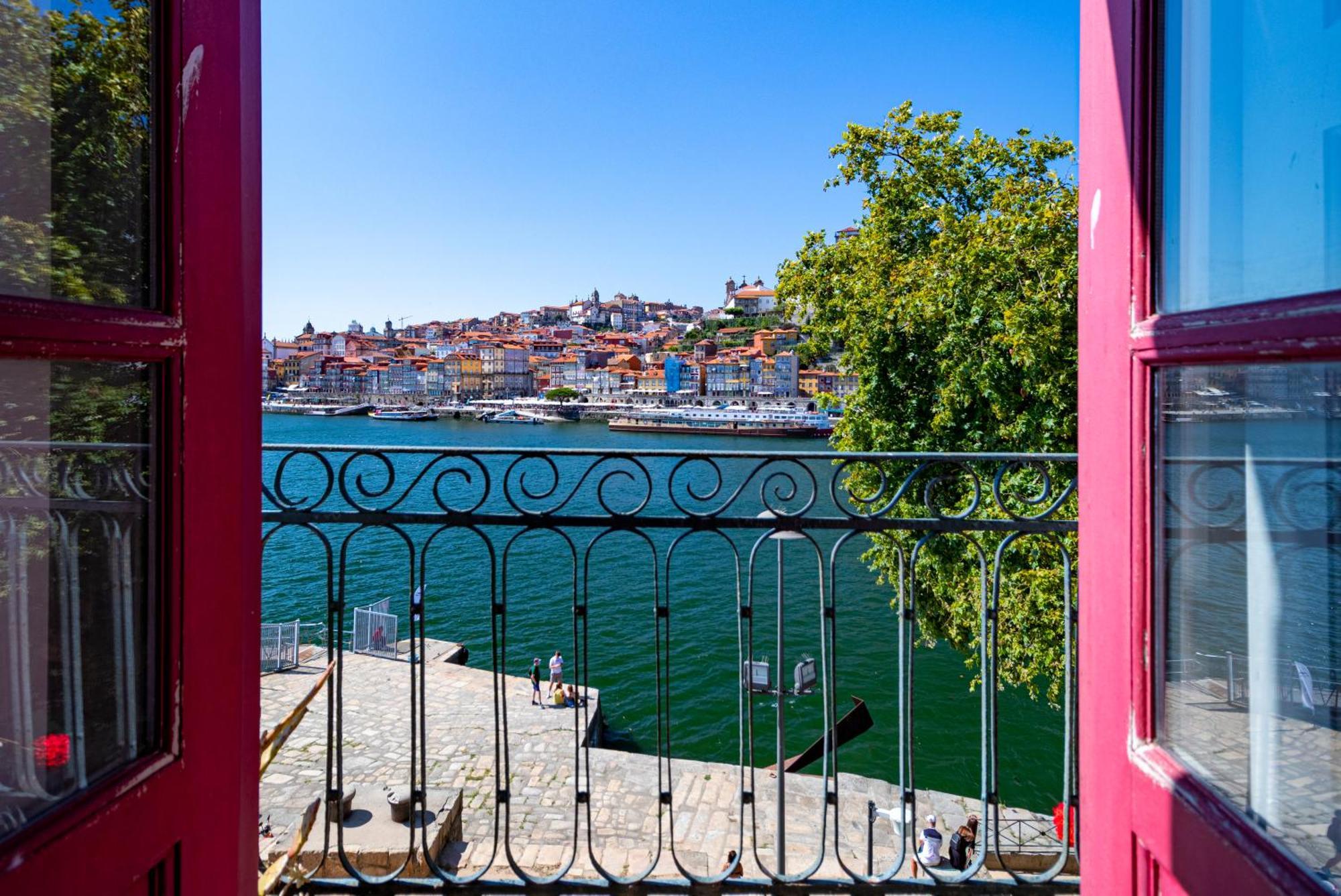 Nortesoul Porto A Vista Vila Nova de Gaia Ruang foto